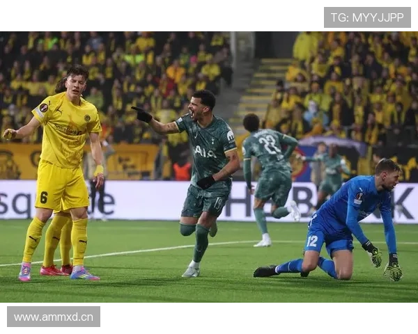 多特蒙德高位压迫战术下,防线空当频现致快速反击风险加剧